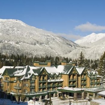 Pinnacle Hotel Whistler