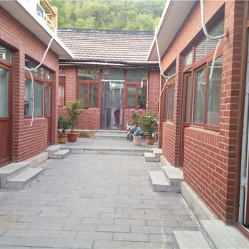 开云体育- 开云体育官方网站- 开云体育APP 最新2025津派玉雕（第十三集）姜栓兰为天津获得了第四个中国工艺美术百花奖金杯“珍品奖” 一一记中国工艺美术大师姜栓兰的玉雕花鸟创新