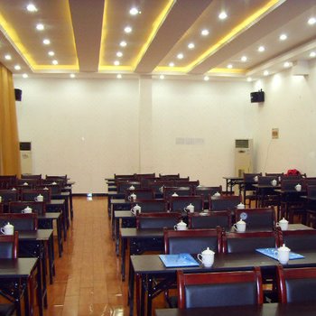 新中坤商务酒店(合肥火车站站北广场店),地址:瑶海区火车站站北广场,预订价格,联系电话,地址位置【同程酒店】