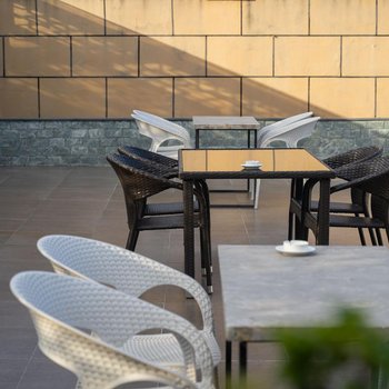 No. 8 courtyard