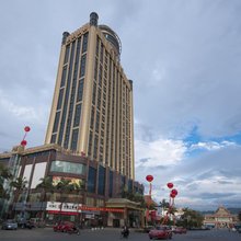 御隆湾国际酒店(姐告口岸天涯地角店)