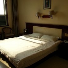 郓城华联润发商务宾馆