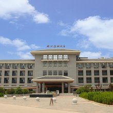 黄陵桥山滨湖酒店