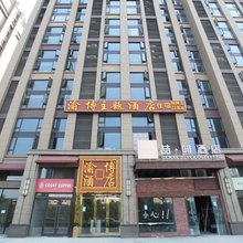 渝博主题酒店(成都百草路地铁站店)