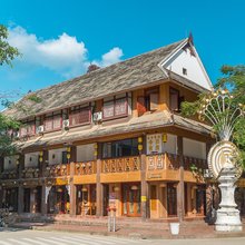 吾舍精品客栈(西双版纳景洪告庄星光夜市店)