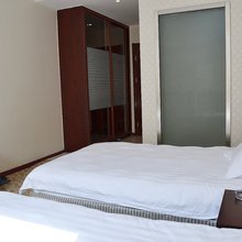 南京冠霖商务酒店(油坊桥地铁站店)