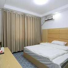 长沙金三角宾馆(火车站迎宾路地铁站店)