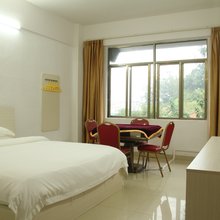 辰光公寓(江门东站店)