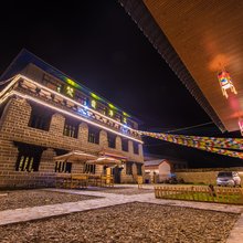 稻城梵音净土精品客栈(滨河路一段亚丁路店)