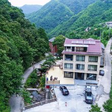 安吉溪上原舍民宿