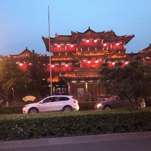开封东京宾馆(清明上河园万岁山武侠城店)