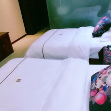 香格里拉沁鑫假日酒店