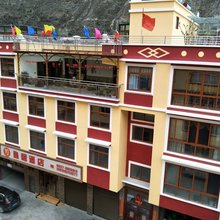 小金逸居酒店