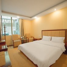 乐山港江酒店