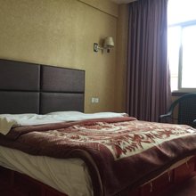甘孜家逸商务酒店