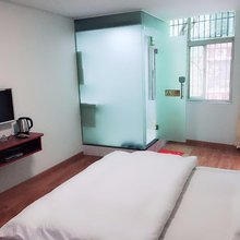 三江宾馆(楚河汉街地铁站省博物馆店)