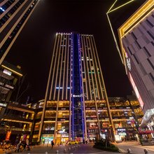 free·仰望高空酒店(重庆大坪时代天街店)