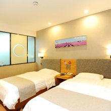 31号假日连锁酒店(荣城高铁站店)