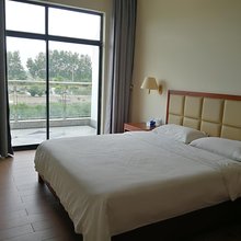 金湖燕来居酒店