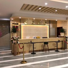理塘美域大酒店