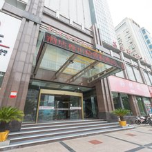 昌建商务酒店(漯河火车站店)