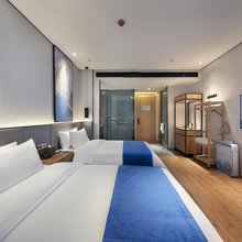佰和酒店(郑州福塔东地铁站店)
