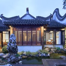 上海裕大俚舍(新场古镇野生动物园店)