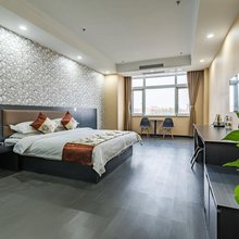 百诚智选酒店(爱琴海购物公园老街店)