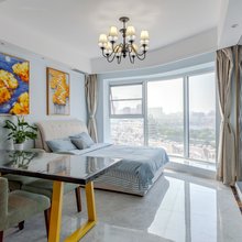 聆澜海景主题公寓(日照青岛路店)