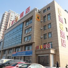速8酒店(梅河口欧亚购物中心店)