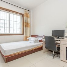 力创招待所(阜阳火车站店)