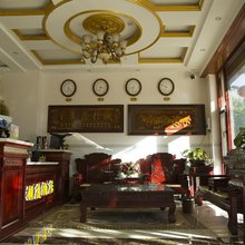 罗平镧庭酒店