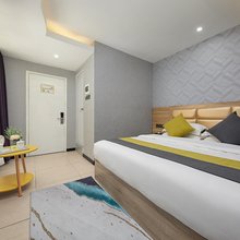 华岐主题酒店(佛山黄岐商业步行街嘉州广场店)