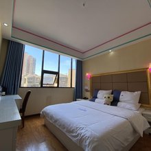 大英采合主题酒店