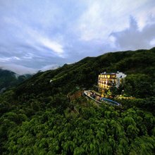 云也YUNYE·180°高山观景·温泉度假氧宿(安吉江南天池店)