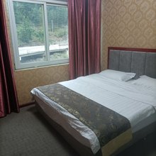 壤塘上寨商务宾馆