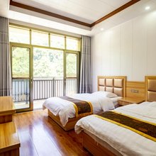 馨妤山庄(神农架木鱼镇店)