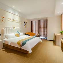 恋途公寓(泰安万达广场店)