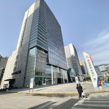泊辛漫影院民宿(宝鸡南站天下汇店)