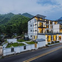 山风竹韵·溪畔亲子山野徒步度假美宿(安吉龙王山漂流店)