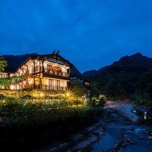 青城山·陌上花开民宿