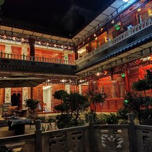 茶颜鱼舍·轻享庭院美宿                    (喜洲古镇店)