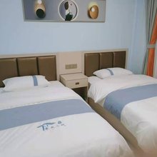 张家界春光小城客栈(七十二奇楼店)