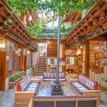 古月·Shangri La|富氧藏韵别院(独克宗古城大佛寺转经筒店)