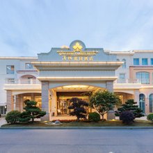 上海清枫花园酒店(安亭汽车城店)