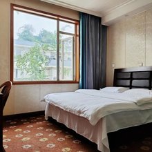 青华宾馆(成都双流机场店)