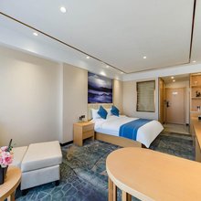 怡雅阳光酒店(昆明火车站南广场双桥风情街店)