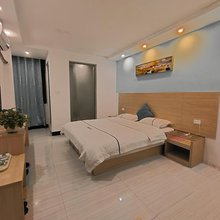 南宁望鹏宾馆(平西小学平西夜市店)