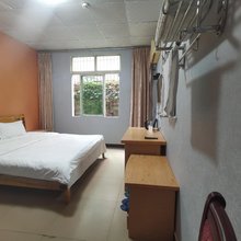 成悦客栈(成都石犀公园地铁站店)