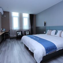 华驿酒店(济南东站店)